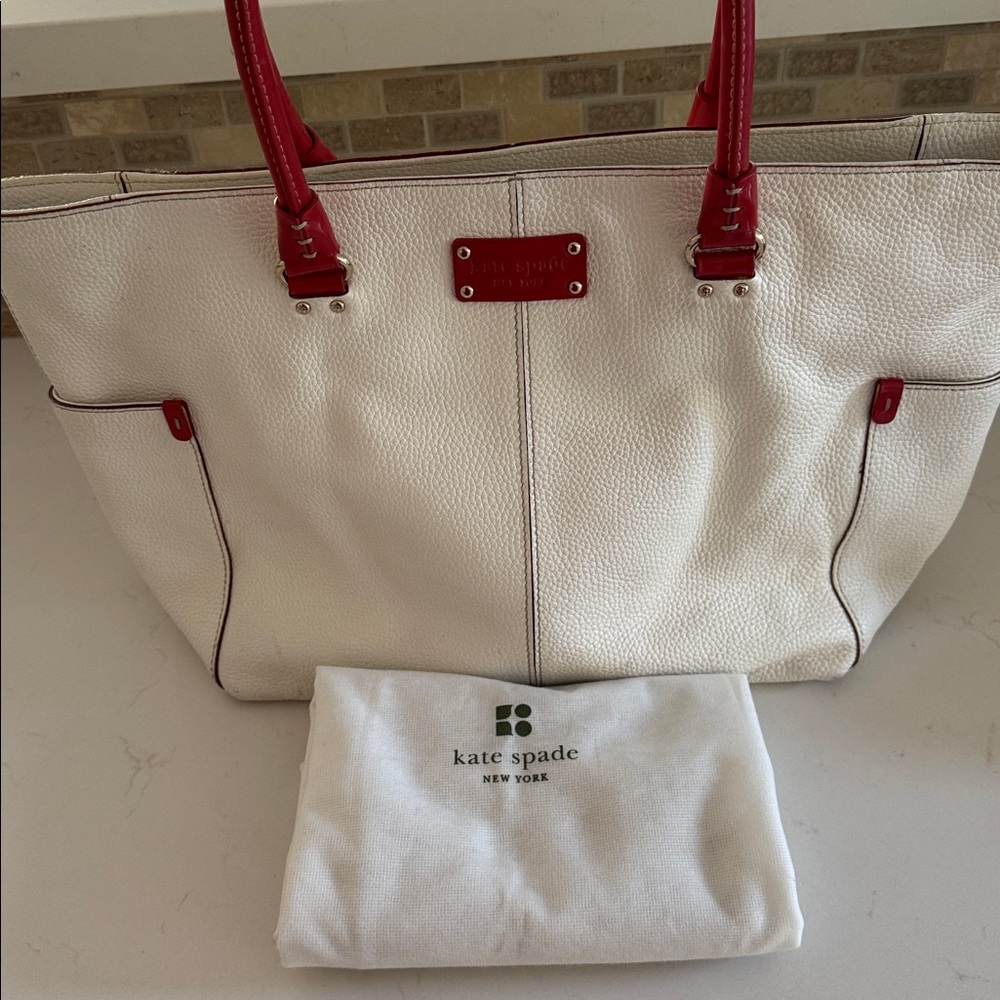 ♠️Kate Spade Cream and Orange handle and accents Tote Bag ✨
